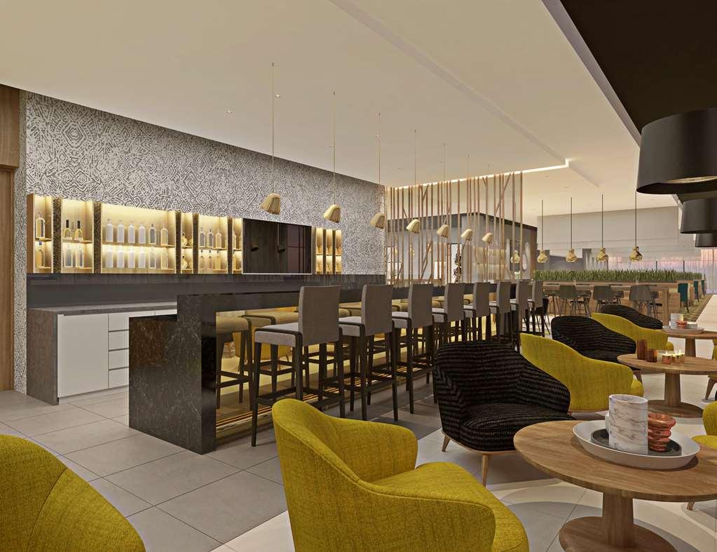 Hilton Garden Inn Windhoek Restaurante foto